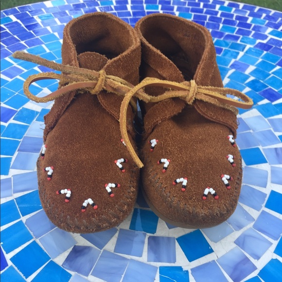 SOLD GREAT SHAPE! Minnetonka Beaded ankle boots 13 - Picture 5 of 8